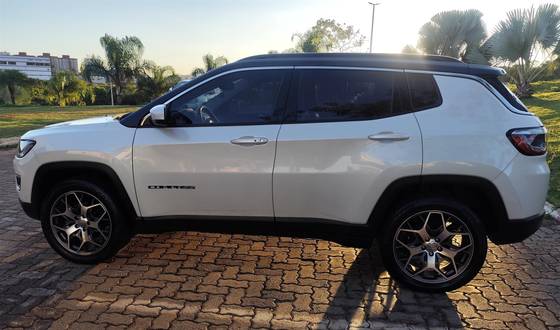 JEEP COMPASS 2.0 16V DIESEL LONGITUDE 4X4 AUTOMÁTICO